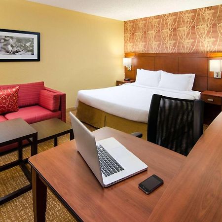 Sonesta Select Spartanburg Bagian luar foto